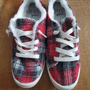 Plaid shoes with fuzzy fleece lining